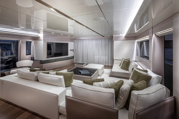 2027Numarine 105 ft 32XP   NUMARINE 32XP
