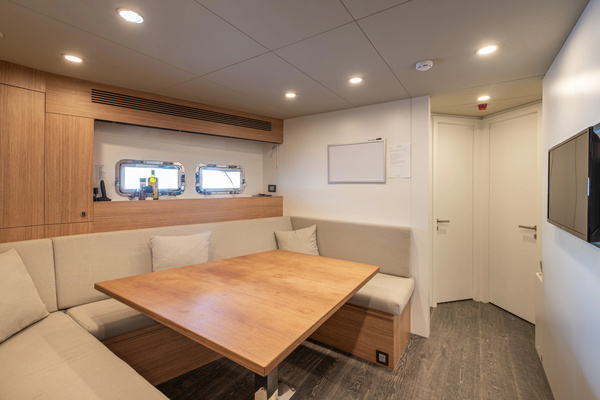 2027Numarine 121 ft 37XP   NUMARINE 37XP 21
