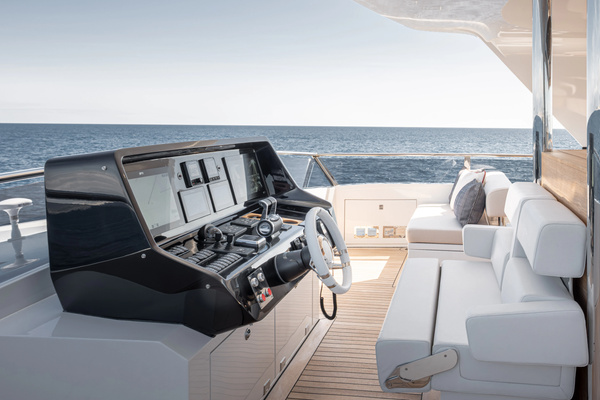 2027Numarine 121 ft 37XP   NUMARINE 37XP 21