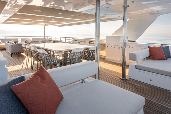 2027Numarine 131 ft 40MXP   NUMARINE 40MXP