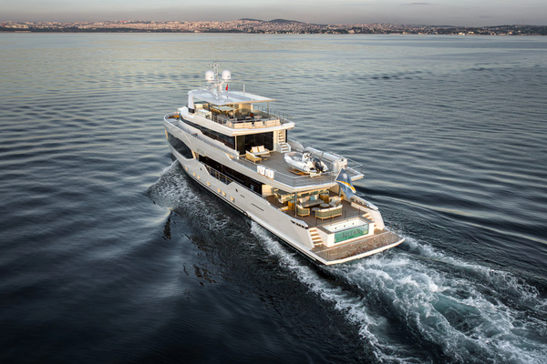 2027Numarine 131 ft 40MXP   NUMARINE 40MXP
