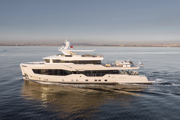 2027Numarine 131 ft 40MXP   NUMARINE 40MXP