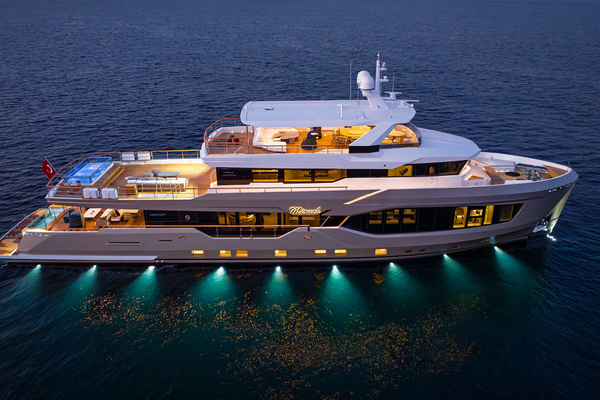 2027Numarine 131 ft 40MXP   NUMARINE 40MXP