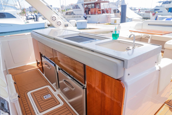 2022 Tiara Yachts 43