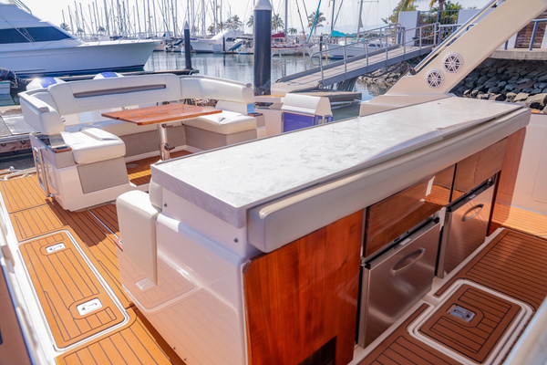 2022 Tiara Yachts 43