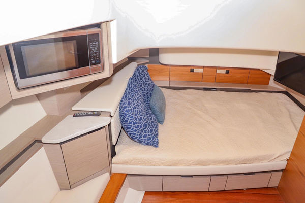 2022 Tiara Yachts 43