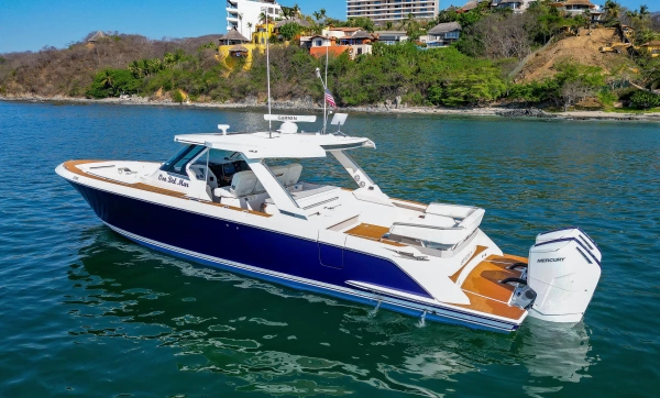 2022 Tiara Yachts 43