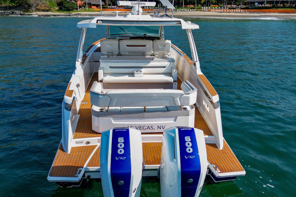 2022 Tiara Yachts 43
