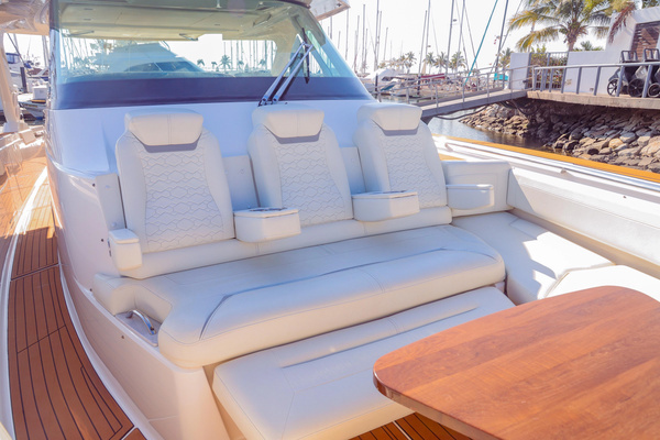 2022 Tiara Yachts 43