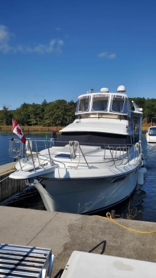 42ft Carver Yacht For Sale