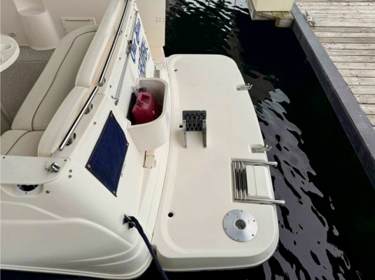 27ft Rinker Yacht For Sale