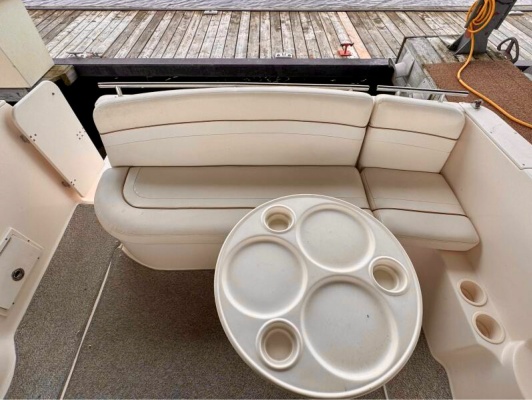 27ft Rinker Yacht For Sale
