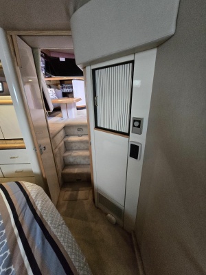 43ft Bayliner Yacht For Sale