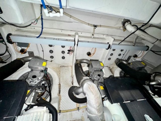54ft Cruisers Yachts Yacht For Sale