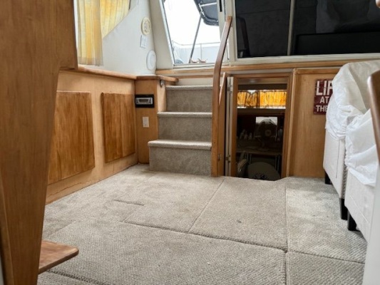 32ft Carver Yacht For Sale