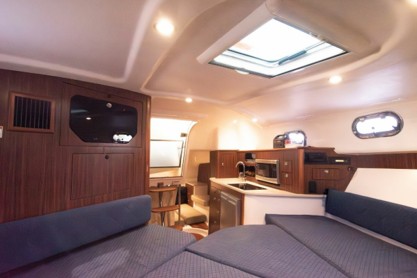 34ft Pursuit Yacht For Sale