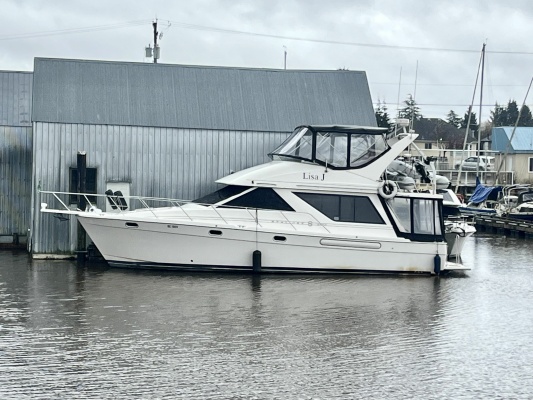 39ft Bayliner Yacht For Sale