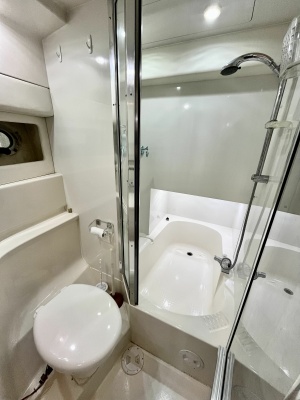 39ft Bayliner Yacht For Sale