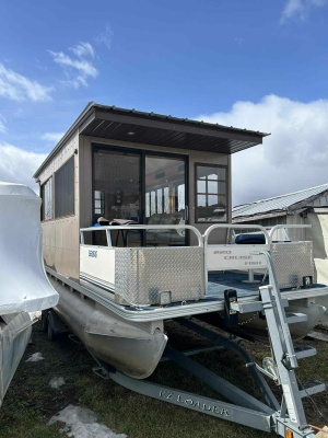22ft Houseboat Yacht For Sale