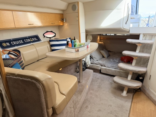 33ft Larson Yacht For Sale