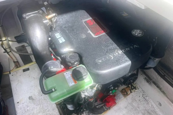 38ft Cruisers Yachts Yacht For Sale