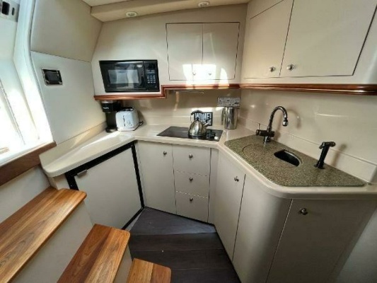 34ft Cruisers Yachts Yacht For Sale