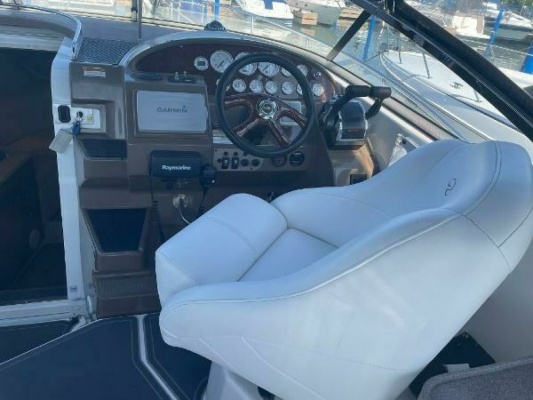 30ft Regal Yacht For Sale