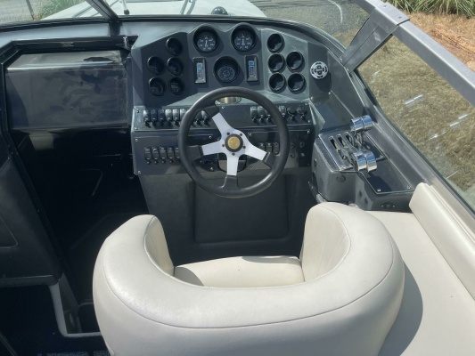 32ft Sea Ray Yacht For Sale