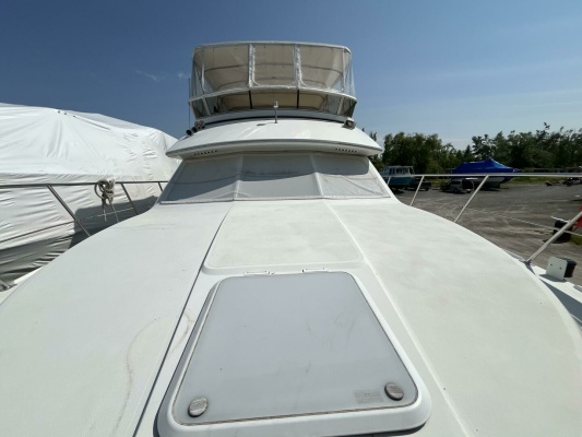 37ft Carver Yacht For Sale