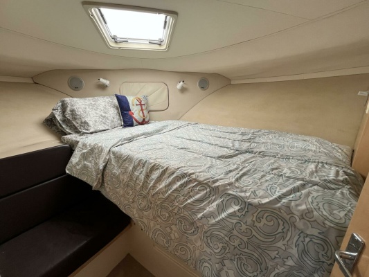 37ft Carver Yacht For Sale