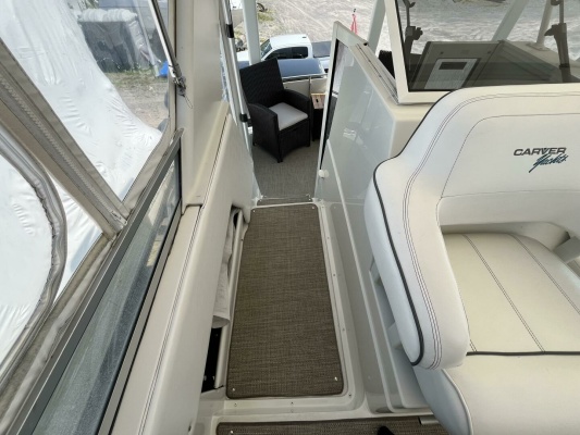 37ft Carver Yacht For Sale