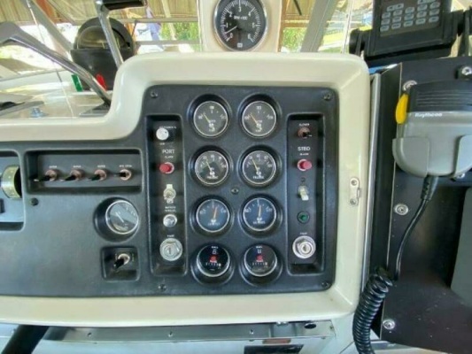 42ft Chris Craft Yacht For Sale