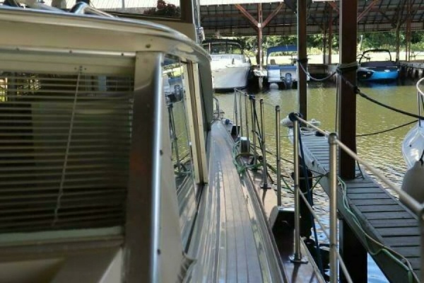 42ft Chris Craft Yacht For Sale
