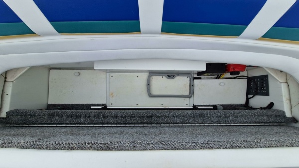31ft Formula Yacht For Sale