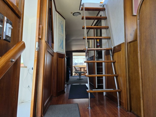 60ft Chris Craft Yacht For Sale