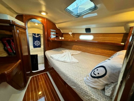 43ft Hunter Yacht For Sale
