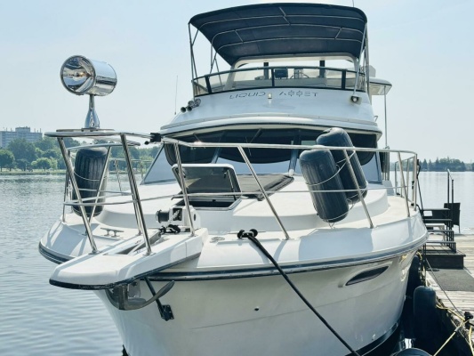 38ft Carver Yacht For Sale