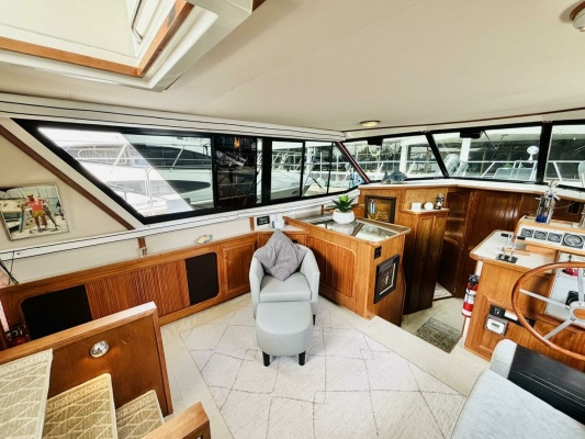 38ft Carver Yacht For Sale