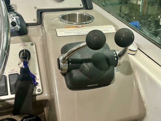 33ft Cruisers Yachts Yacht For Sale