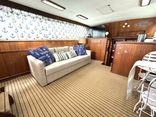43ft Hatteras Yacht For Sale