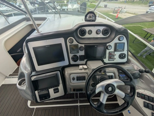 Cruisers Yachts 520 Express Yacht For Sale
