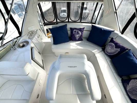 39ft Carver Yacht For Sale