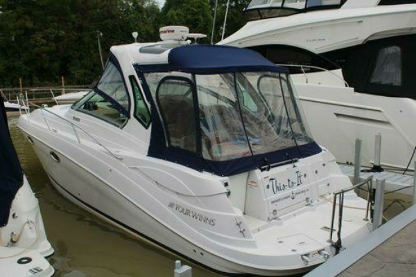 33ft Four Winns Yacht For Sale