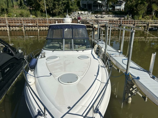 33ft Four Winns Yacht For Sale