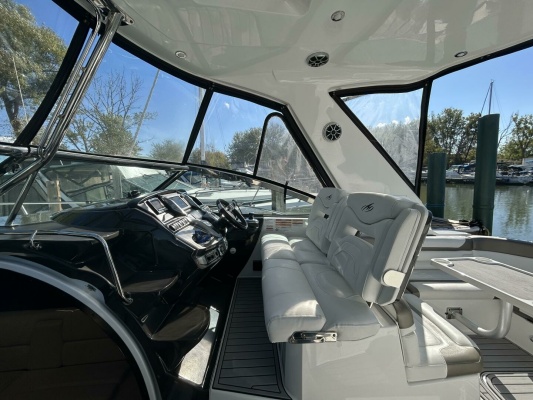 35ft Monterey Yacht For Sale