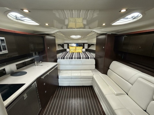35ft Monterey Yacht For Sale