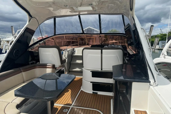 2016 Sea Ray 37