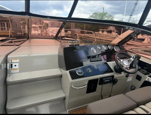 2016 Sea Ray 37