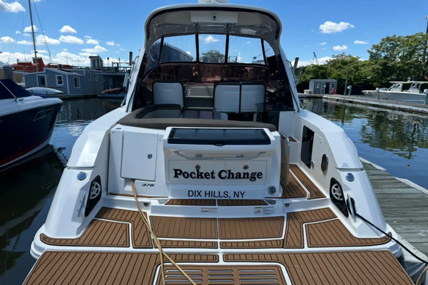 2016 Sea Ray 37