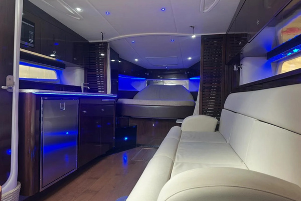 2016 Sea Ray 37